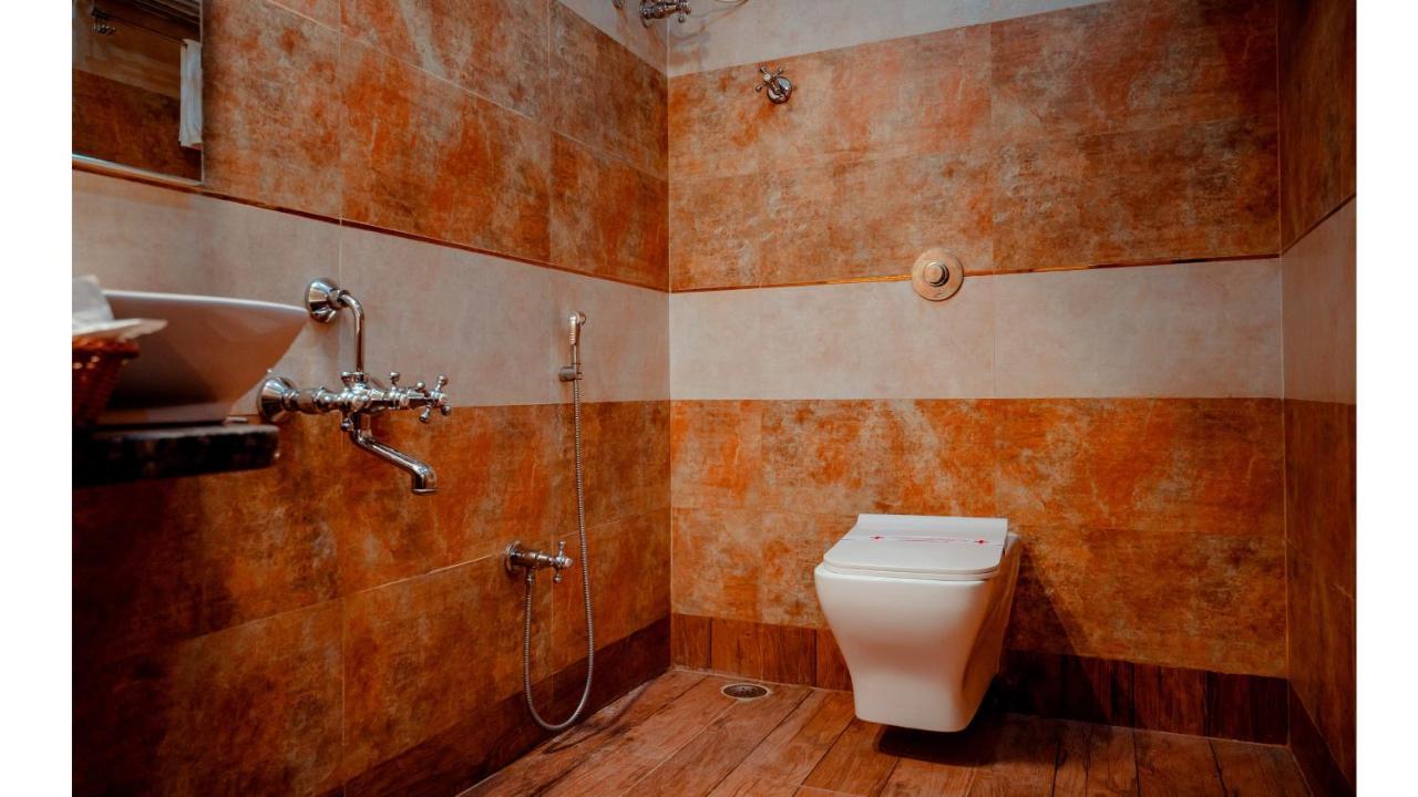 Hotel Dc Star Tarapith Buitenkant foto