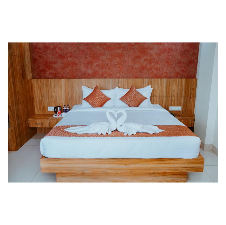 Hotel Dc Star Tarapith Buitenkant foto