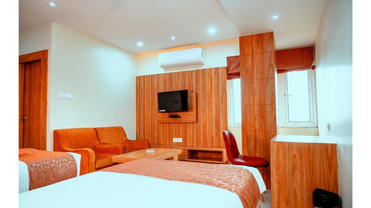 Hotel Dc Star Tarapith Buitenkant foto