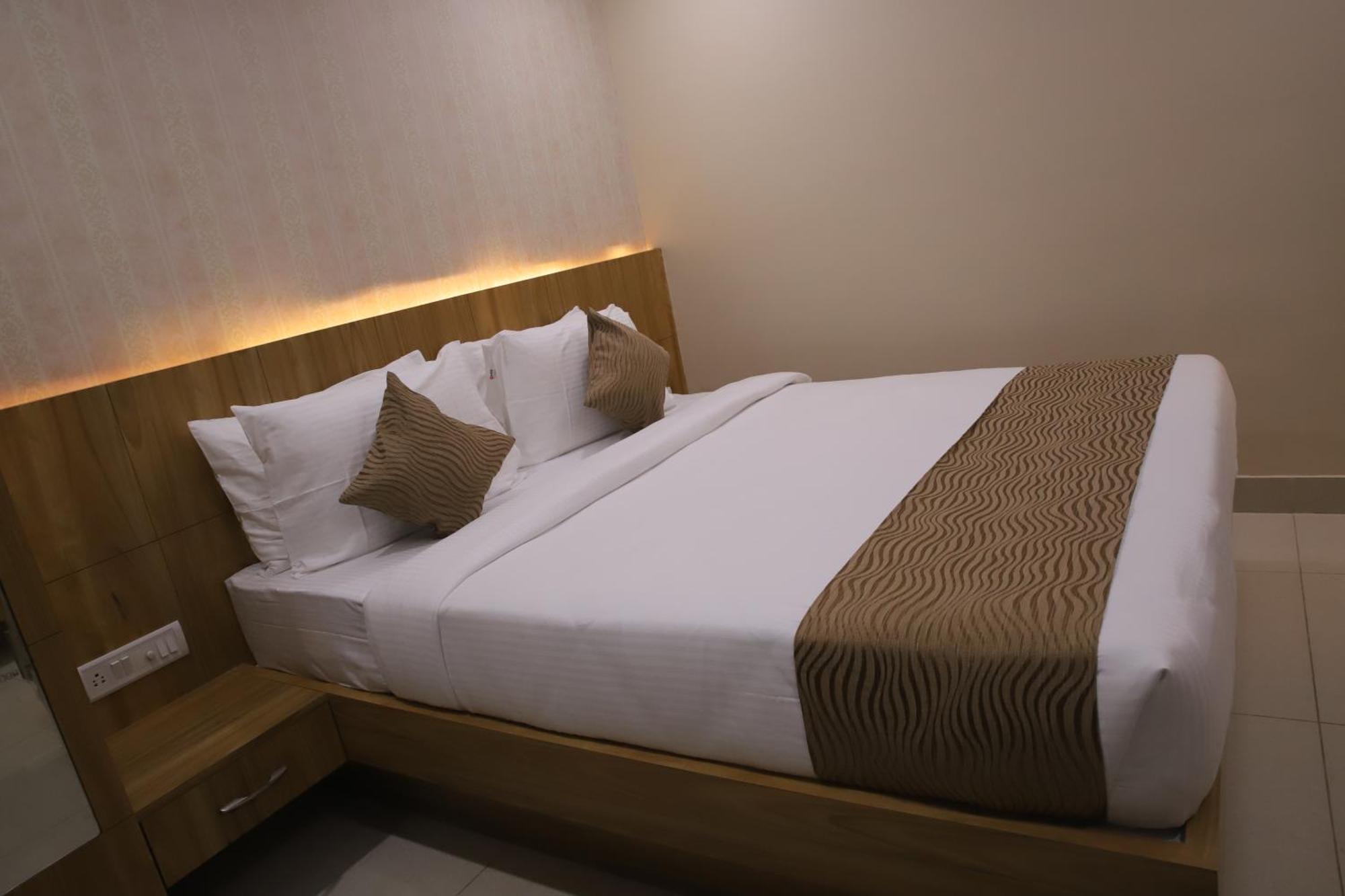 Hotel Dc Star Tarapith Buitenkant foto